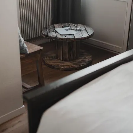 No8 Boutique - Self Check In