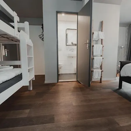 No8 Boutique - Self Check In Unterseen