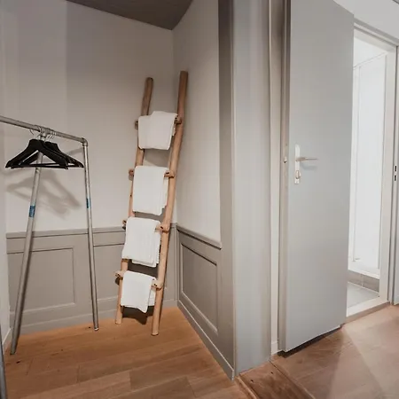 No8 Boutique - Self Check In Unterseen