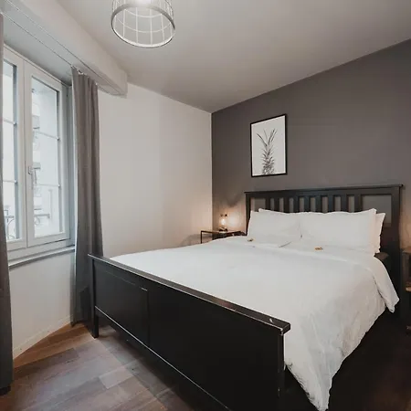 No8 Boutique - Self Check In 3*