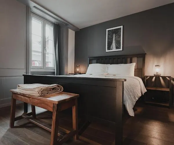 No8 Boutique - Self Check In