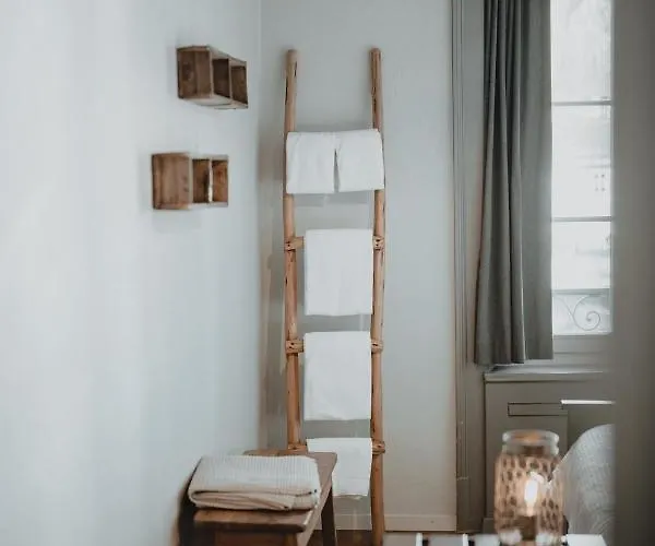 No8 Boutique - Self Check In Unterseen