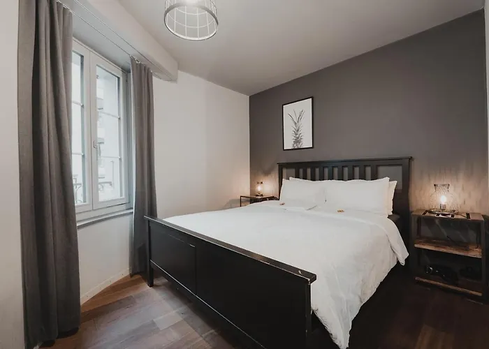 No8 Boutique - Self Check In 3*