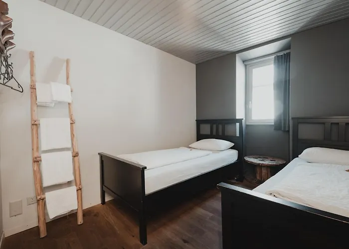 No8 Boutique - Self Check In 3*