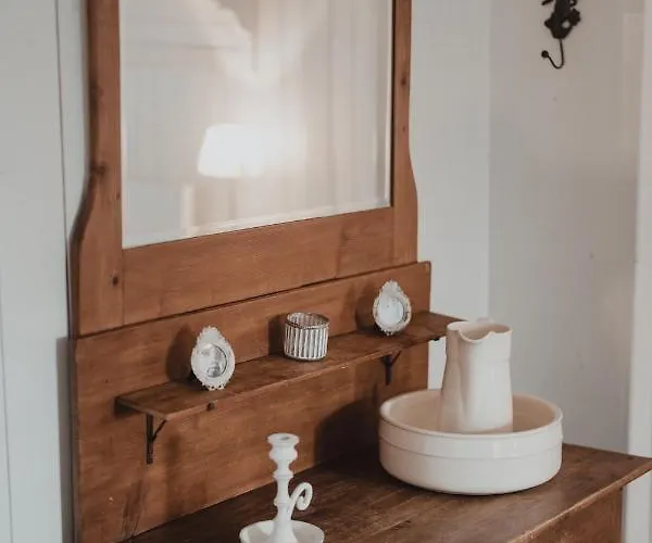 No8 Boutique - Self Check In Hotel Unterseen