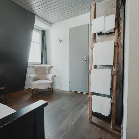 Отель No8 Boutique - Self Check In 3*