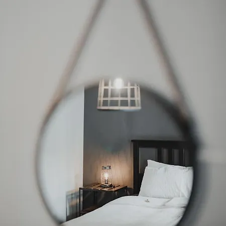 No8 Boutique - Self Check In Unterseen