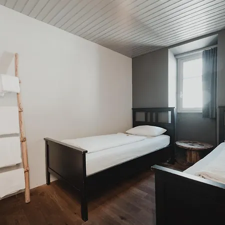 No8 Boutique - Self Check In 3*