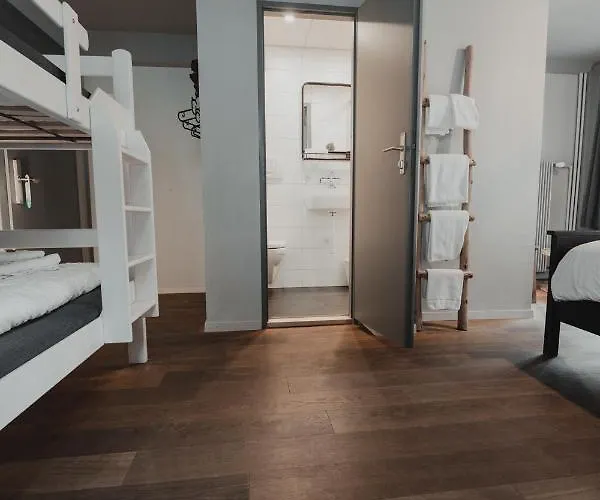 No8 Boutique - Self Check In Unterseen